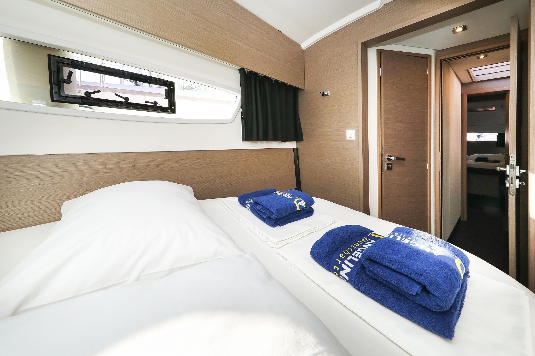 Fountaine Pajot Astrea 42 | Macho