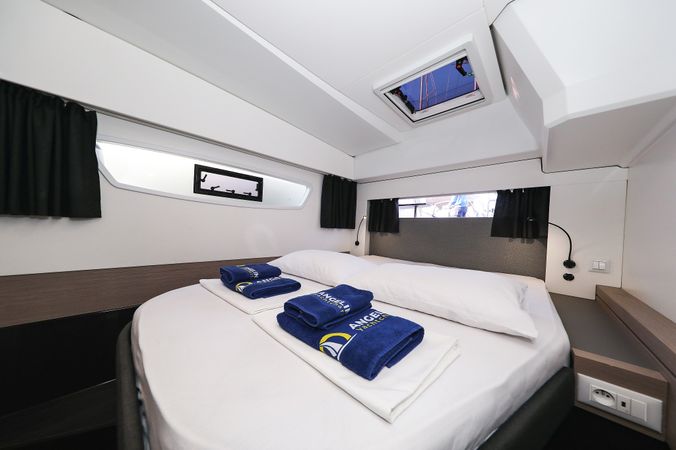 Fountaine Pajot Astrea 42 | Macho