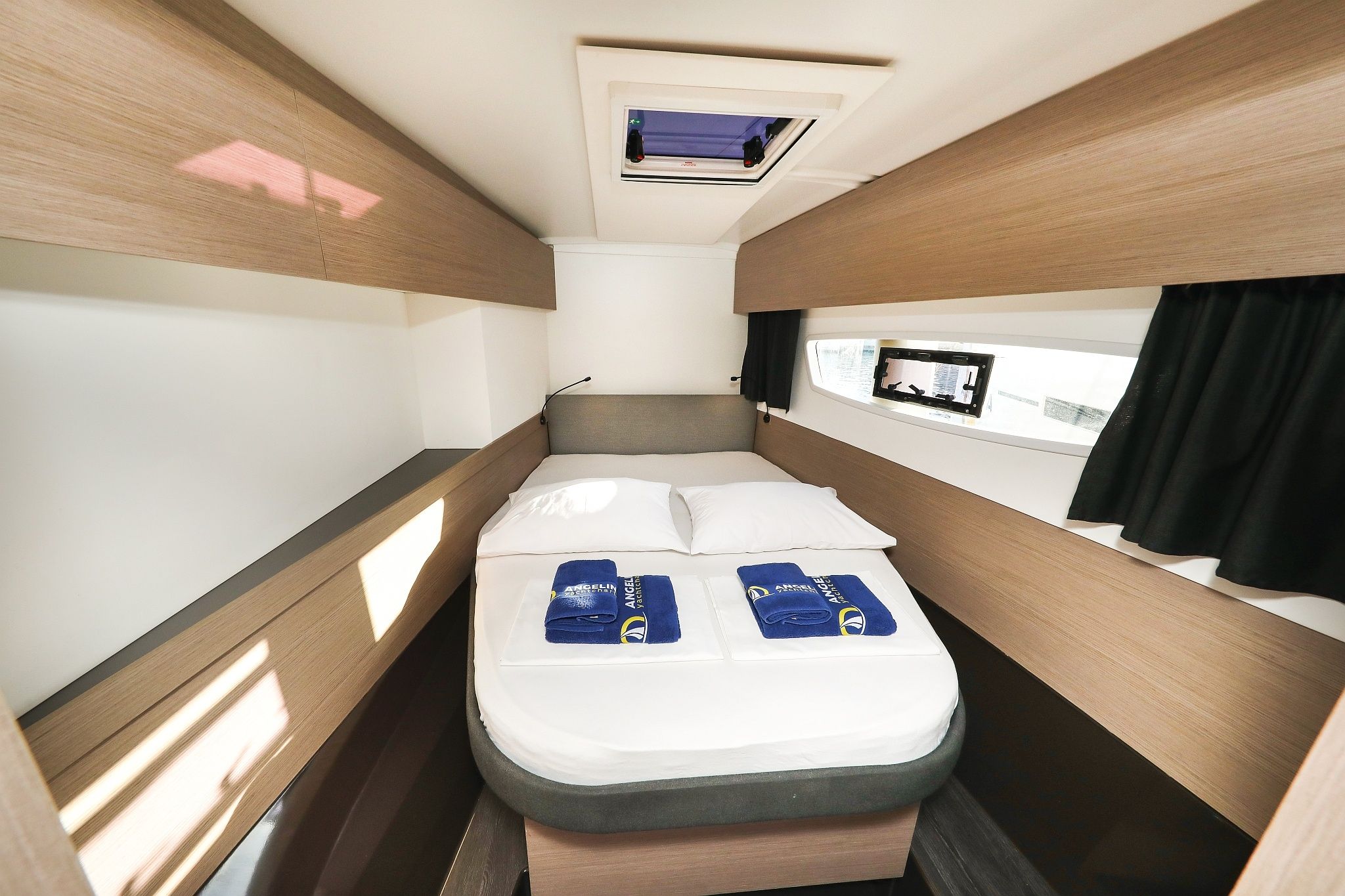 Fountaine Pajot Astrea 42 | Macho