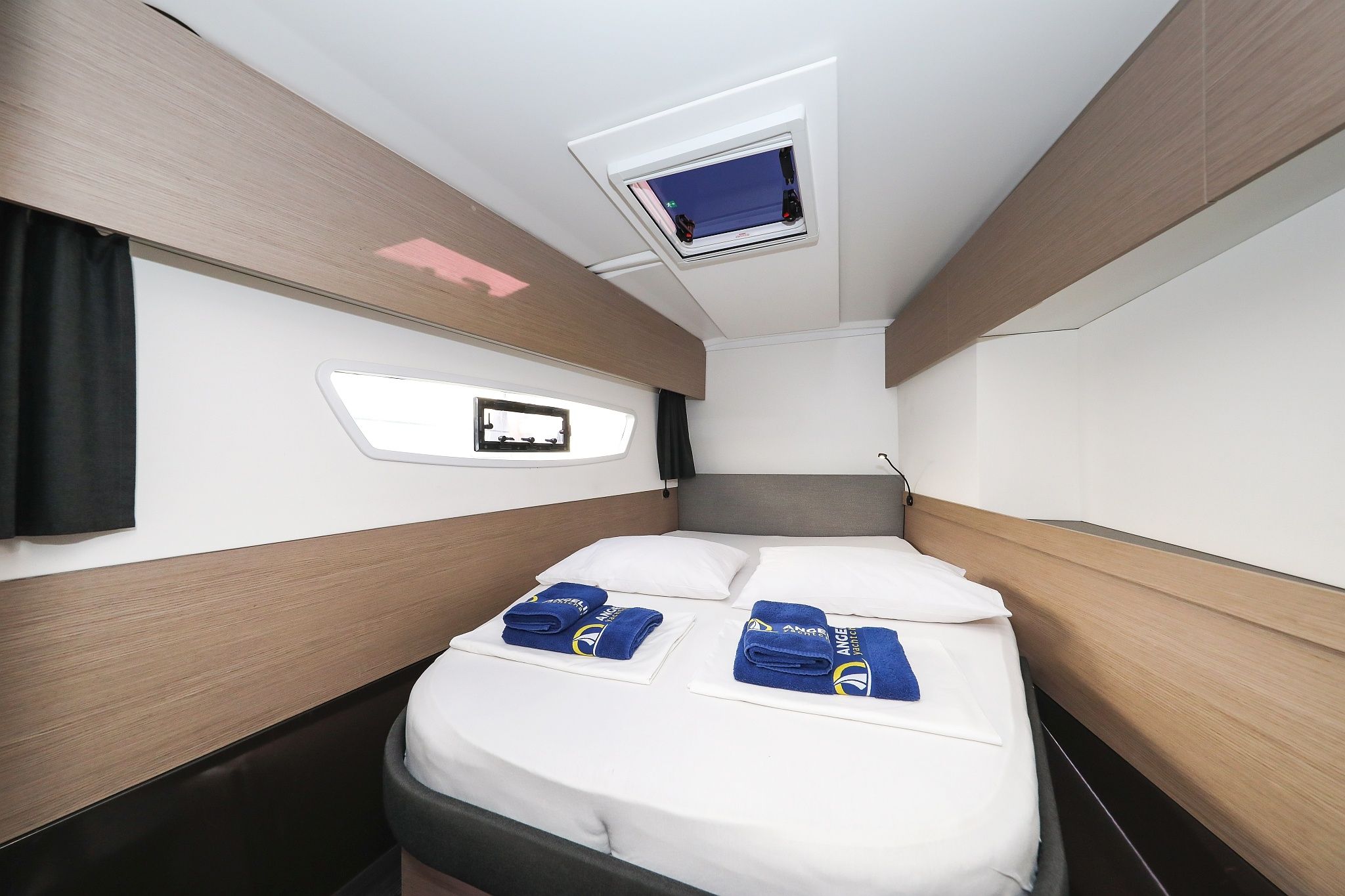 Fountaine Pajot Astrea 42 | Macho