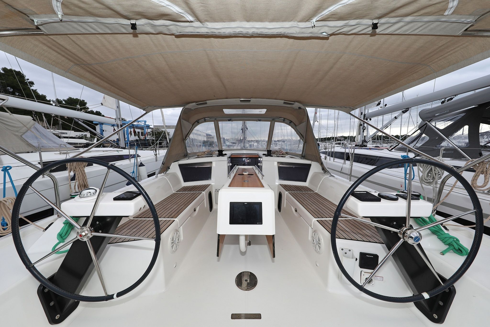 Dufour 390 | Mercury