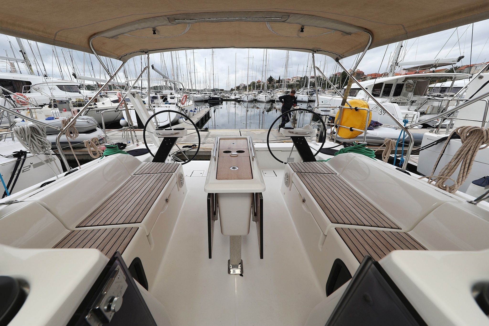 Dufour 390 | Mercury