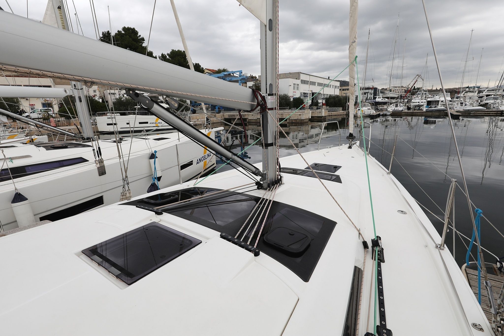 Dufour 390 | Mercury