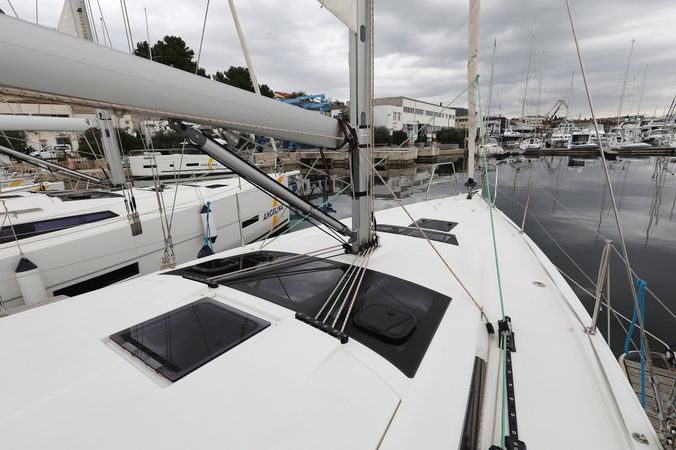 Dufour 390 | Mercury