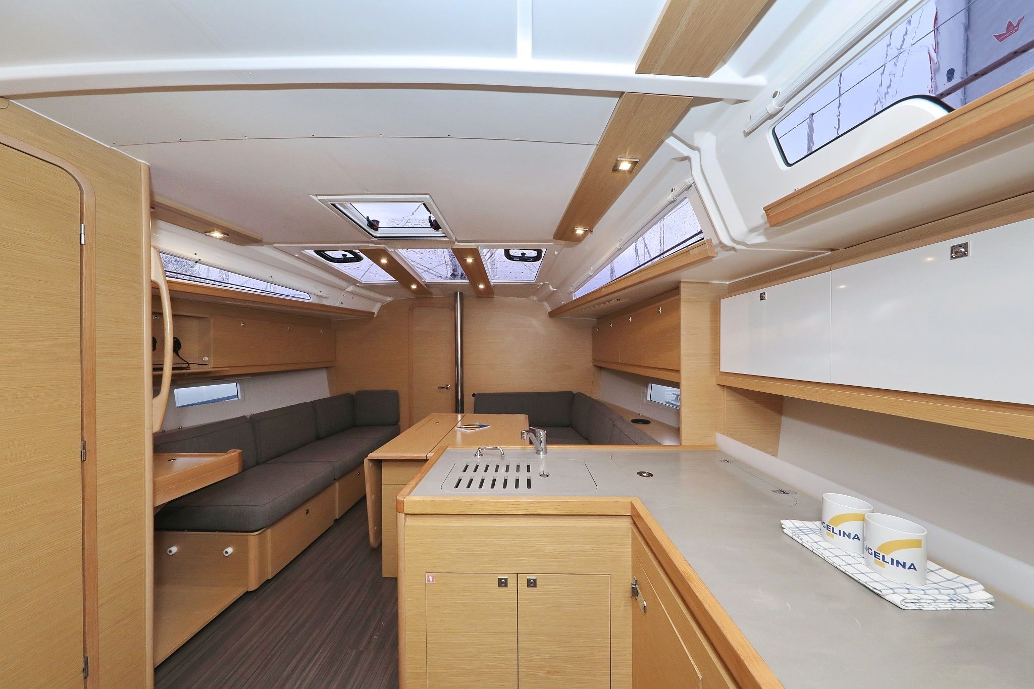 Dufour 390 | Mercury