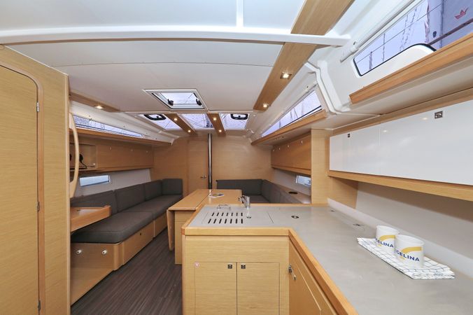 Dufour 390 | Mercury