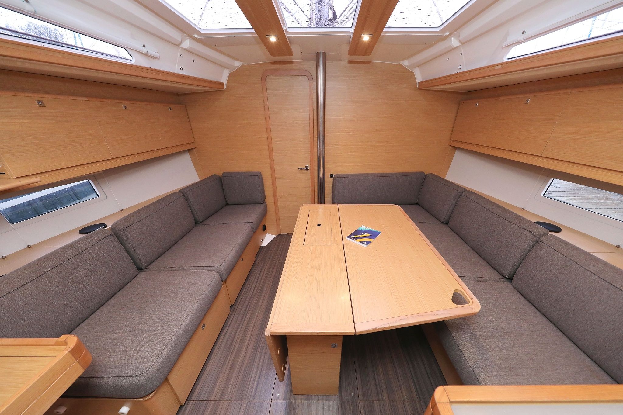 Dufour 390 | Mercury