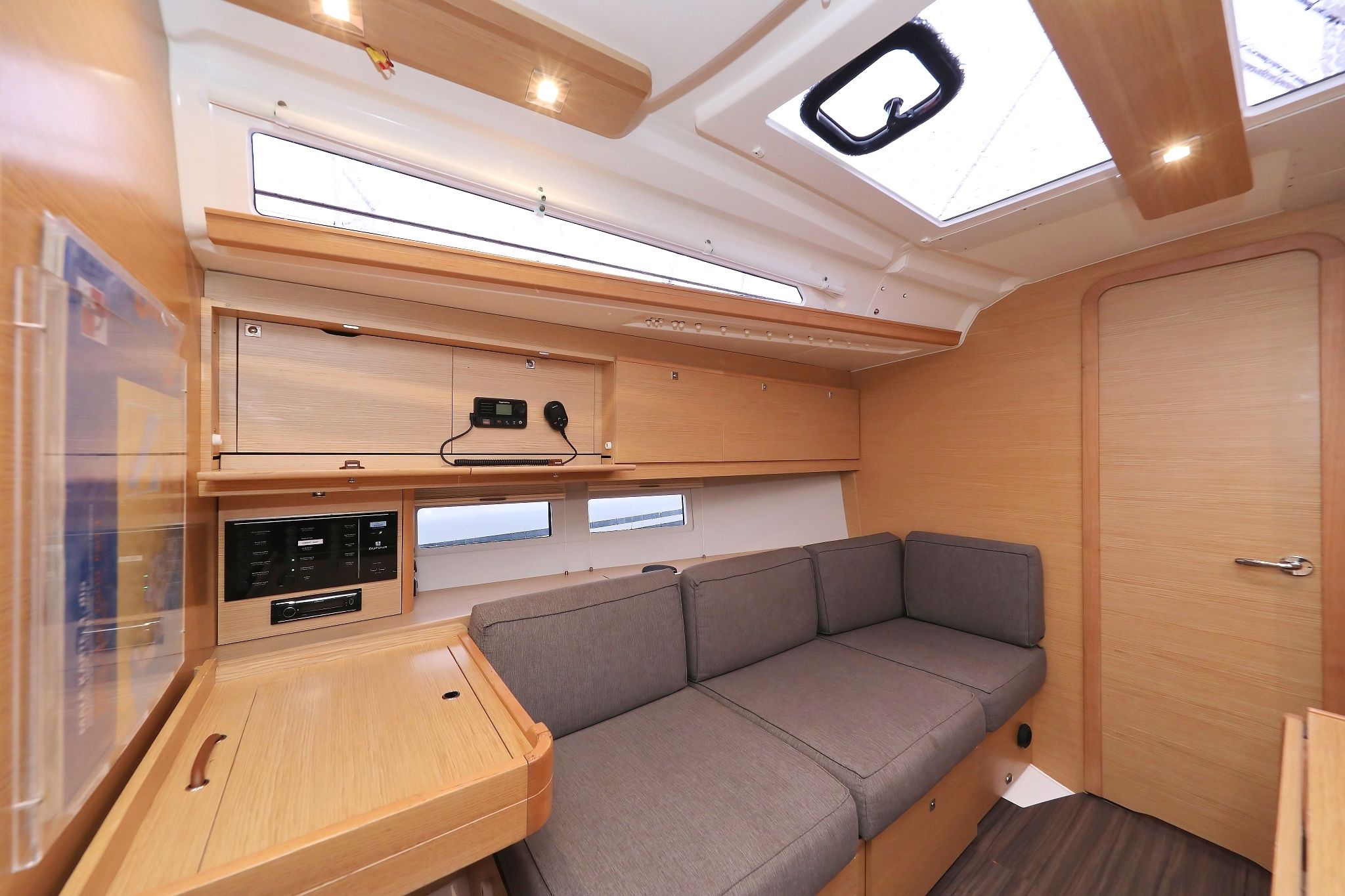 Dufour 390 | Mercury