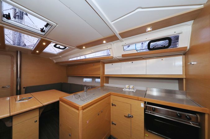 Dufour 390 | Mercury