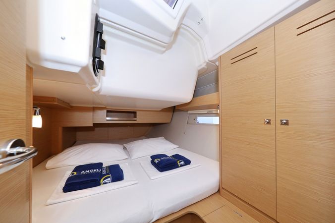 Dufour 390 | Mercury