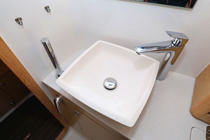 Dufour 390 | Mercury