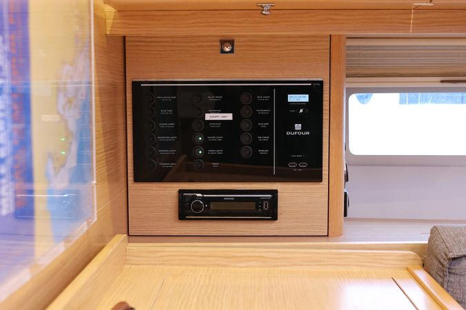 Dufour 390 | Mercury