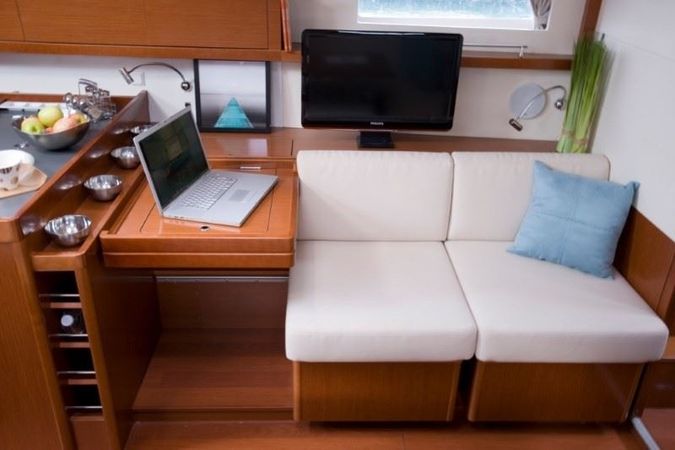 Beneteau Oceanis 45 | Quest