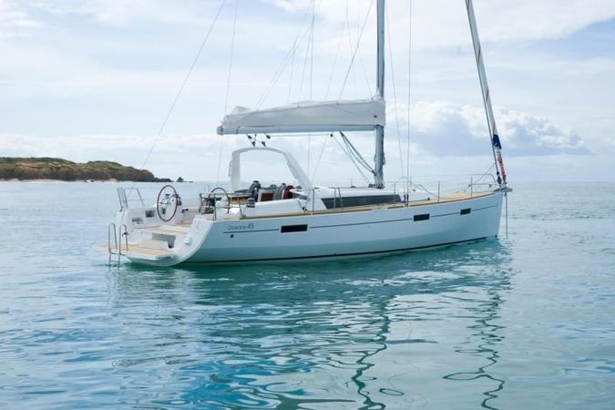Beneteau Oceanis 45 | Quest