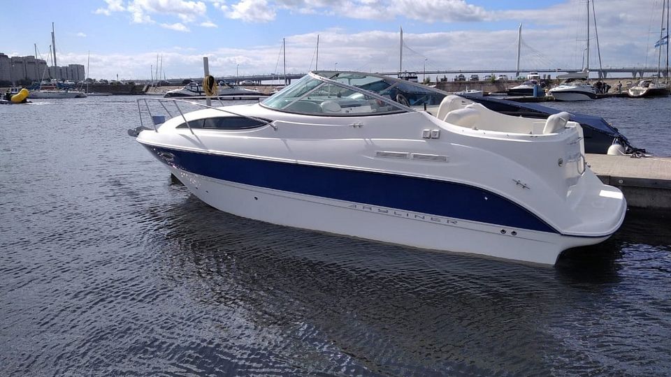 Motorboat Bayliner 275 Sb Bayliner For Rent Russia Boataround Motorboat Bayliner 275 Sb Bayliner For Rent Russia Boataround