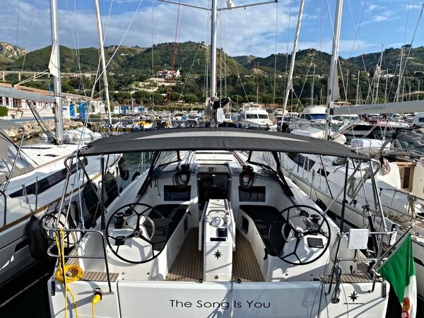Jeanneau Sun Odyssey 410 | The song is you