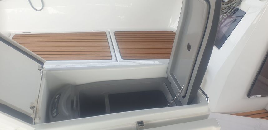 Jeanneau Sun Odyssey 410 | The Song Is You