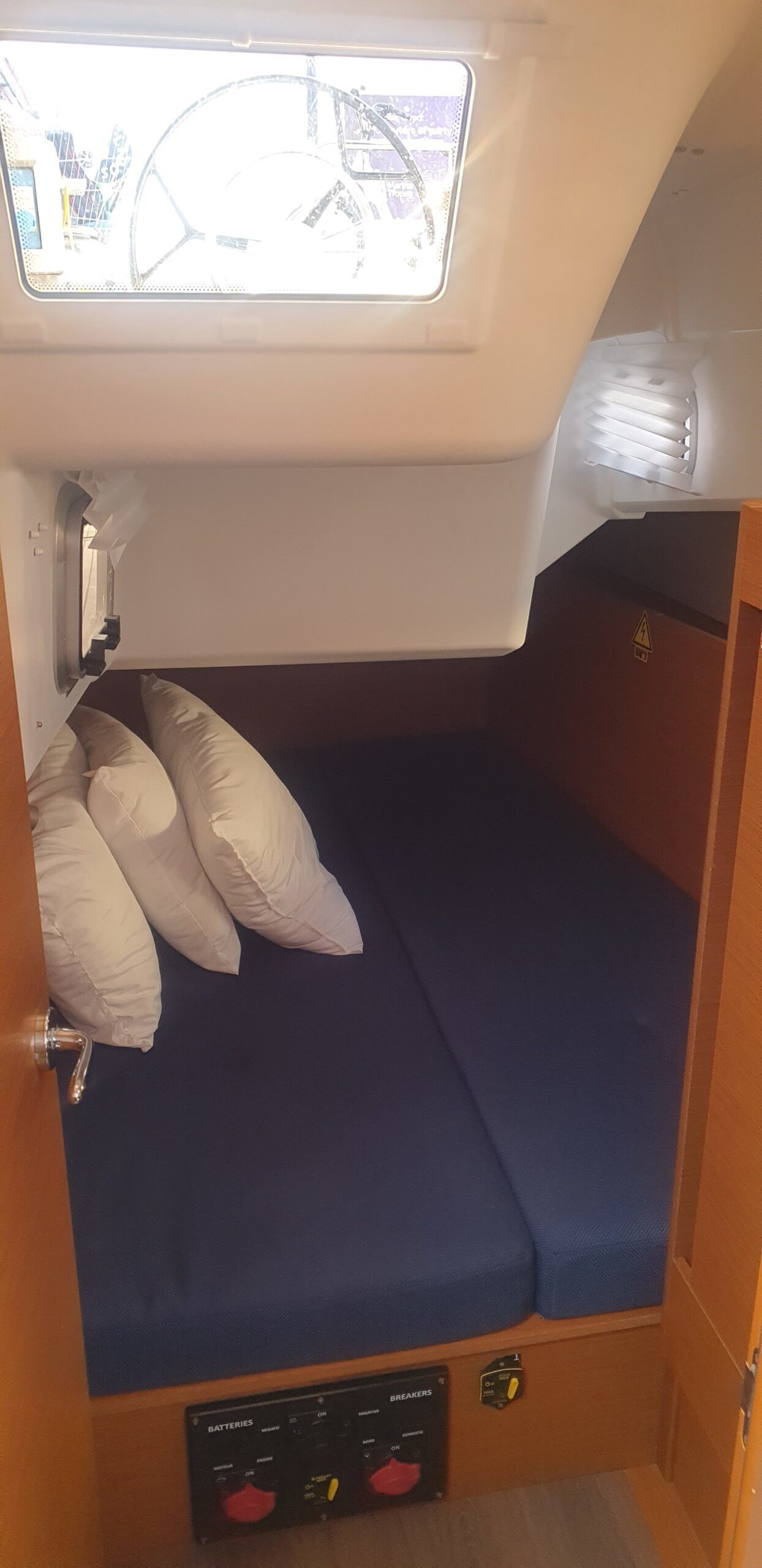 Jeanneau Sun Odyssey 410 | The Song Is You
