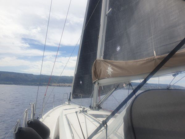 Jeanneau Sun Odyssey 410 | The Song Is You
