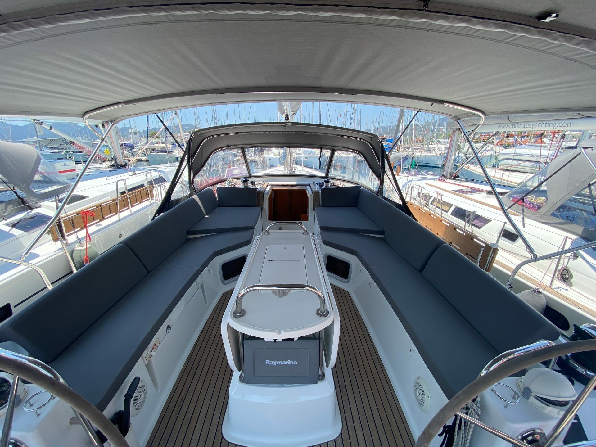 Jeanneau Sun Odyssey 53 | Mocha 2
