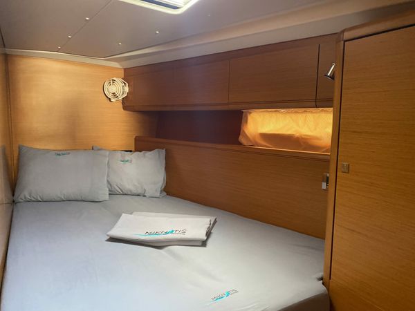 Jeanneau Sun Odyssey 53 | Mocha 2