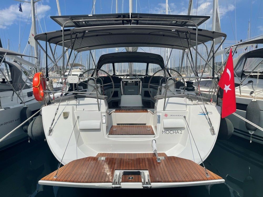Sun Odyssey 53