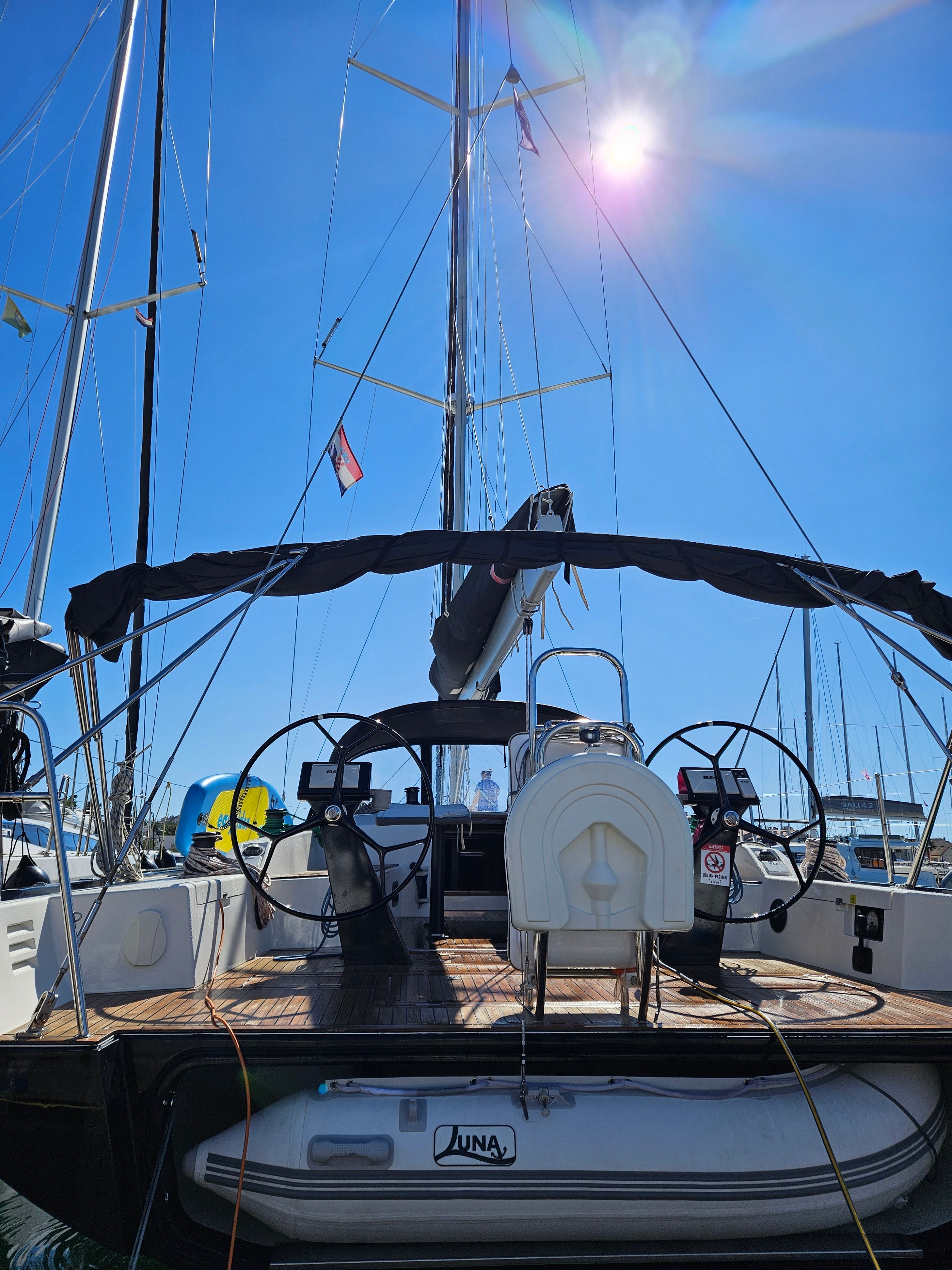 More 55 | Luna Nera