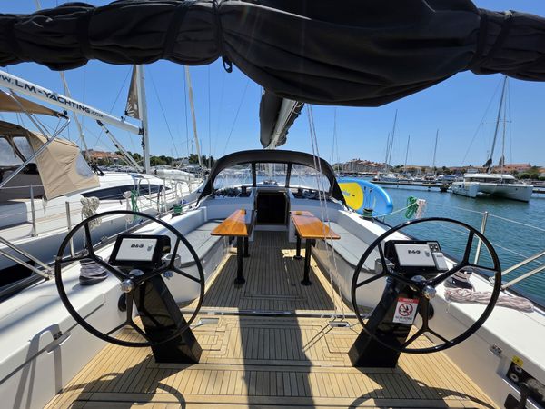 More 55 | Luna Nera