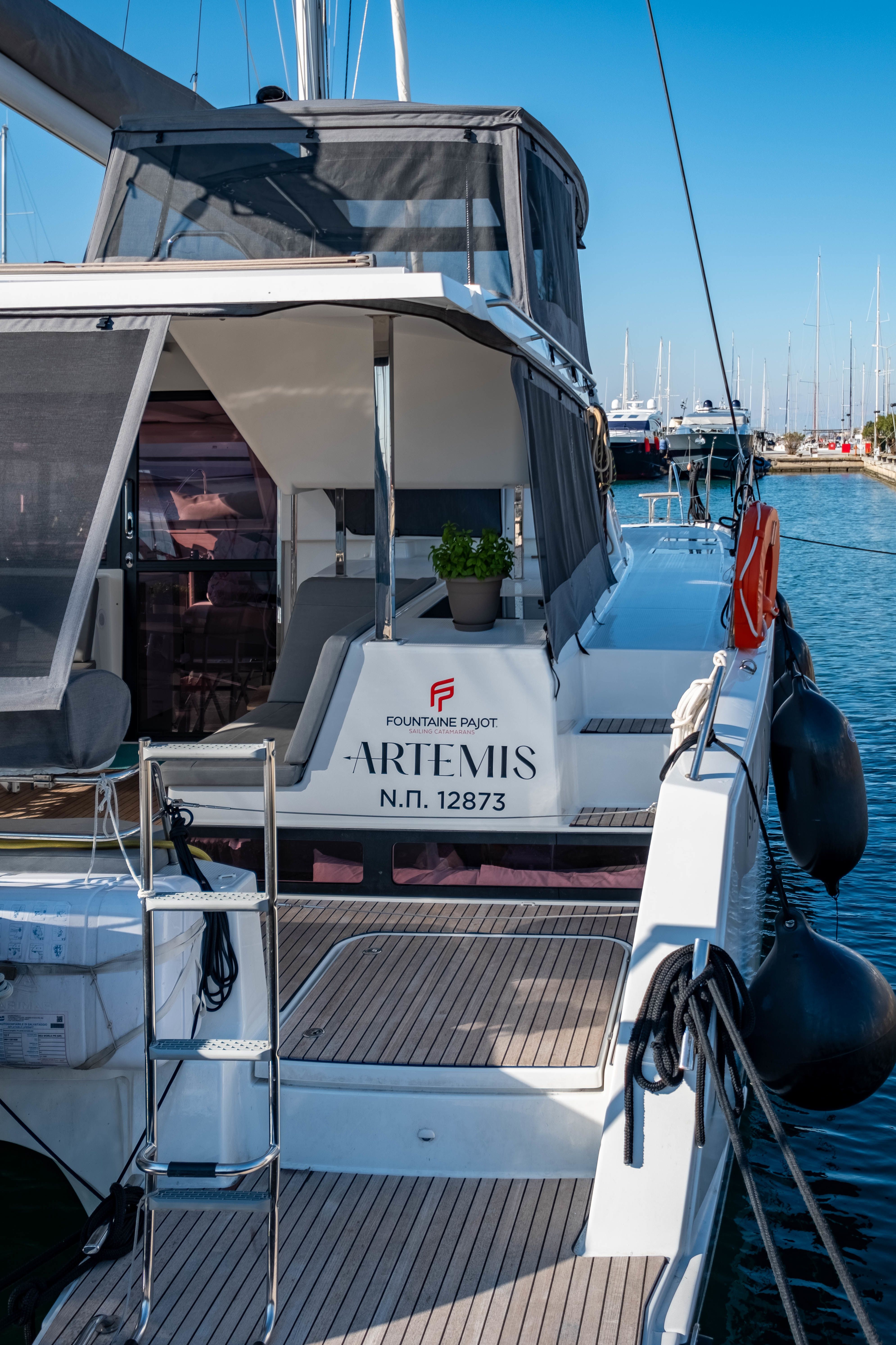 Fountaine Pajot Isla 40 | Artemis
