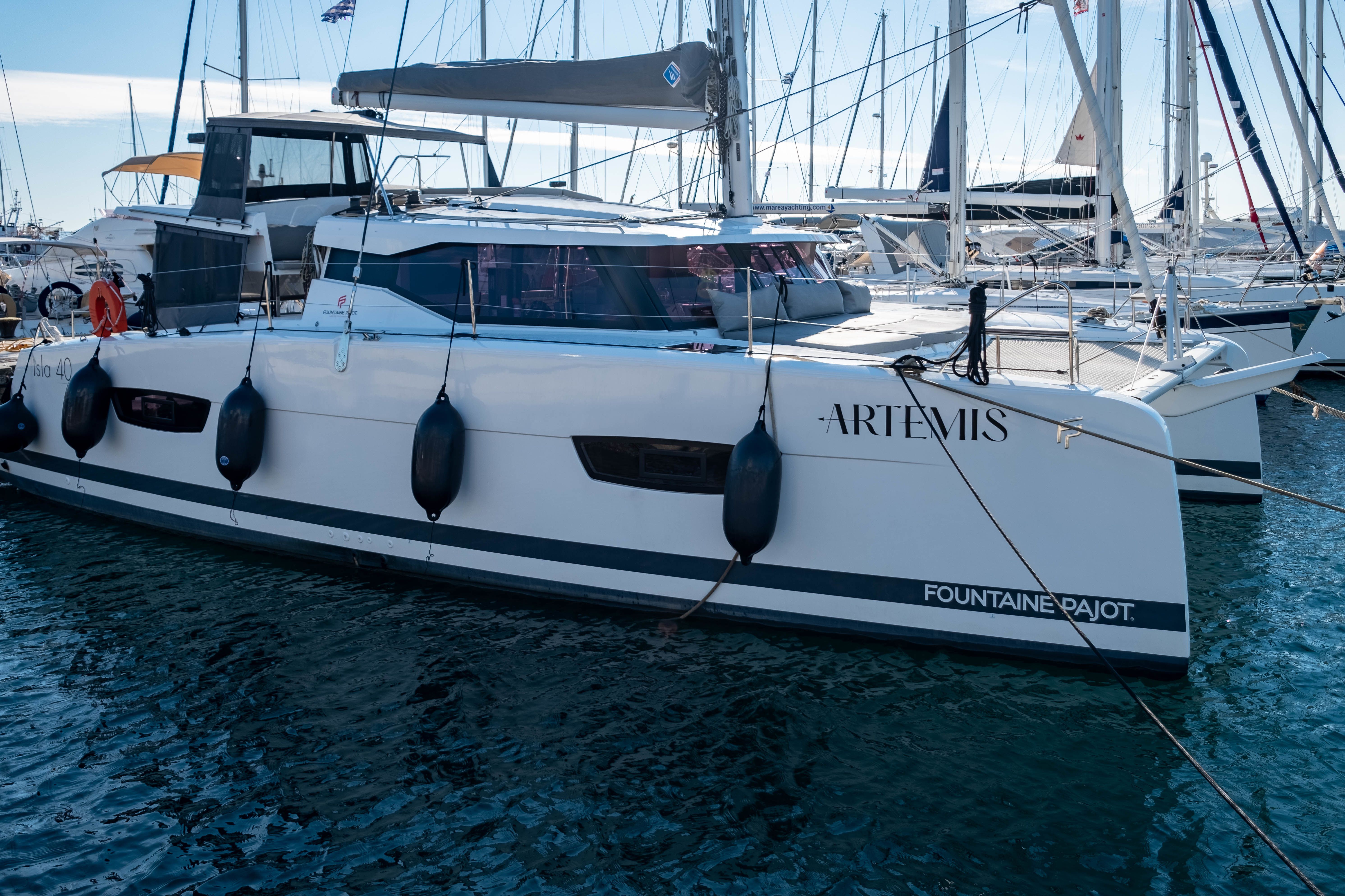 Fountaine Pajot Isla 40 | Artemis