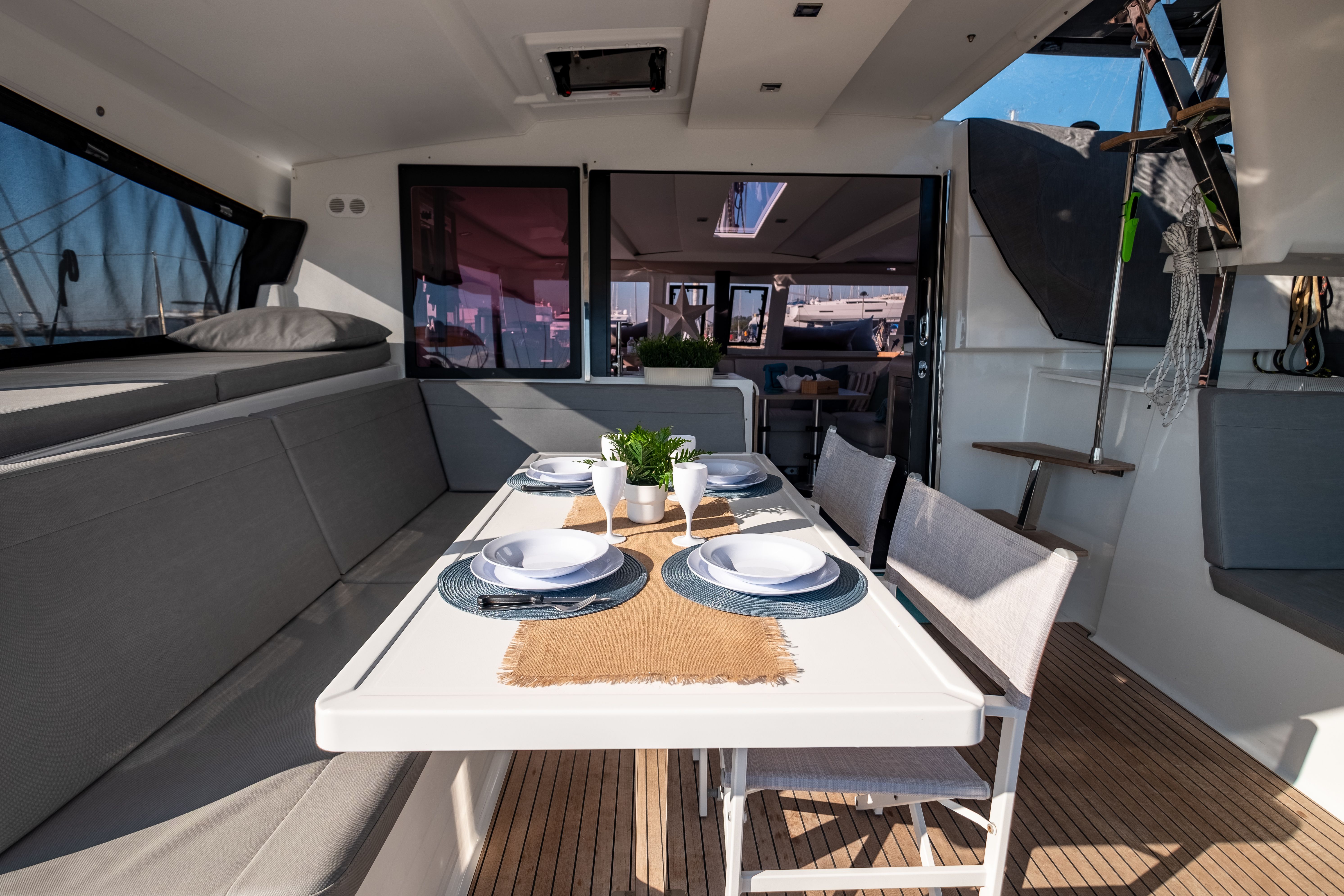 Fountaine Pajot Isla 40 | Artemis