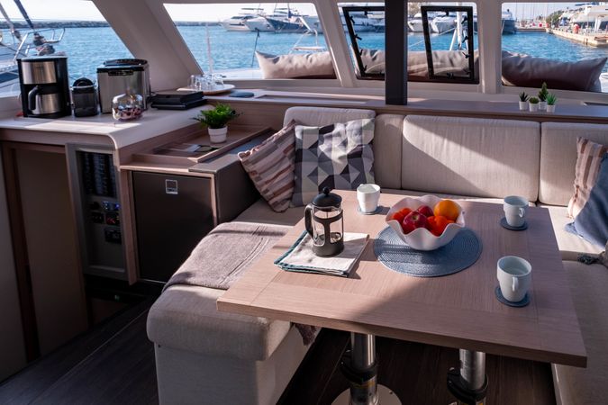 Fountaine Pajot Isla 40 | Artemis