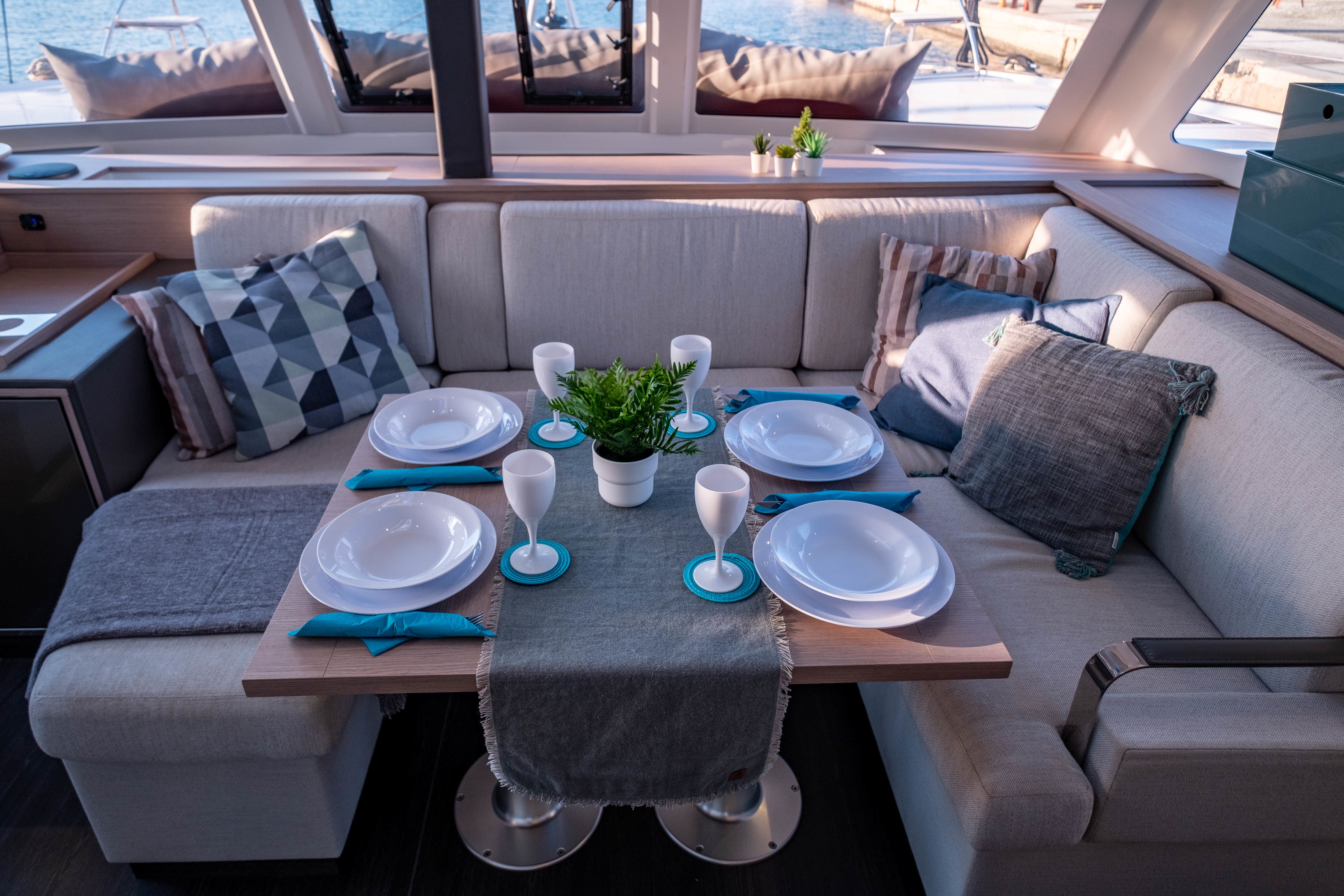 Fountaine Pajot Isla 40 | Artemis
