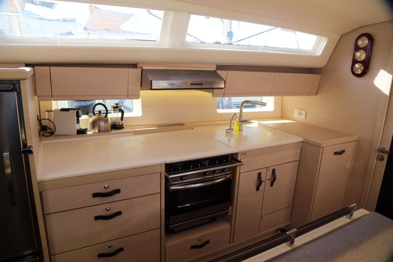 Jeanneau 54 | Storm Dancer 2