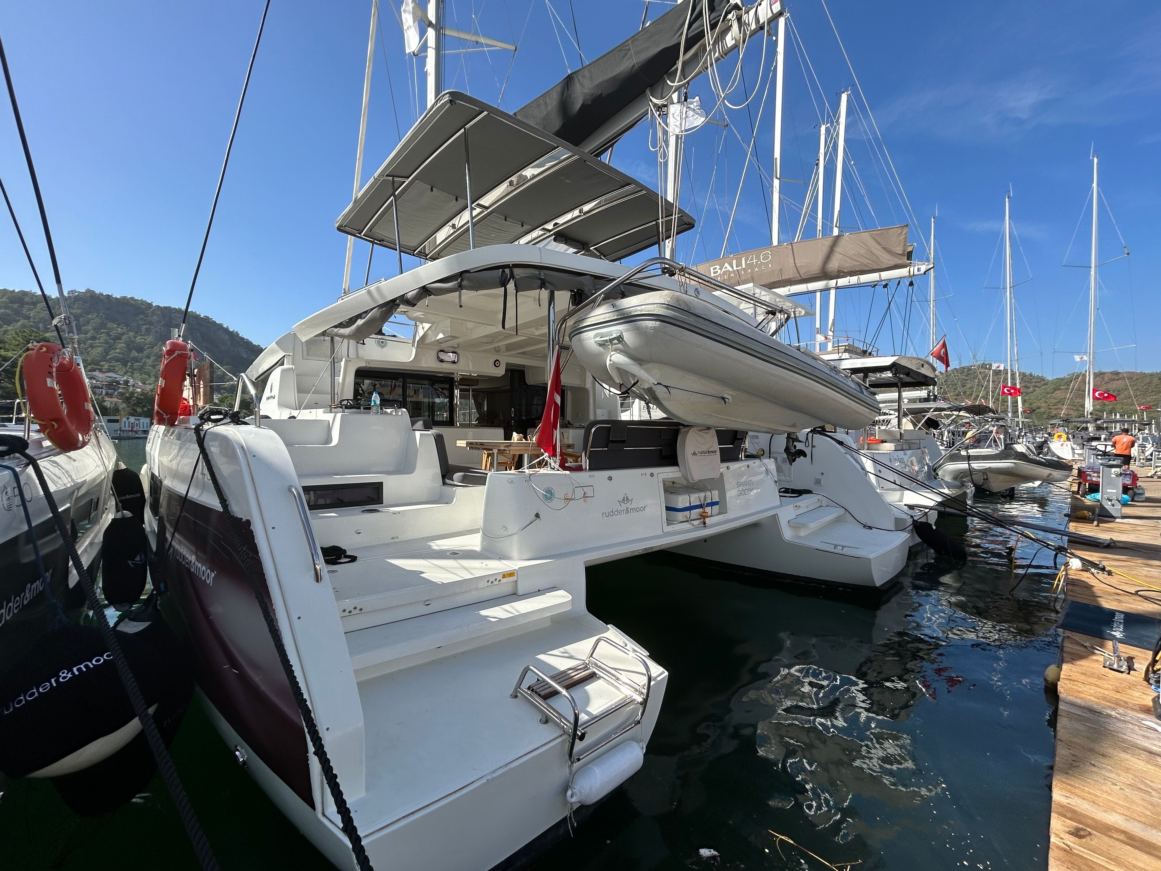 Lagoon 46 | Shanti