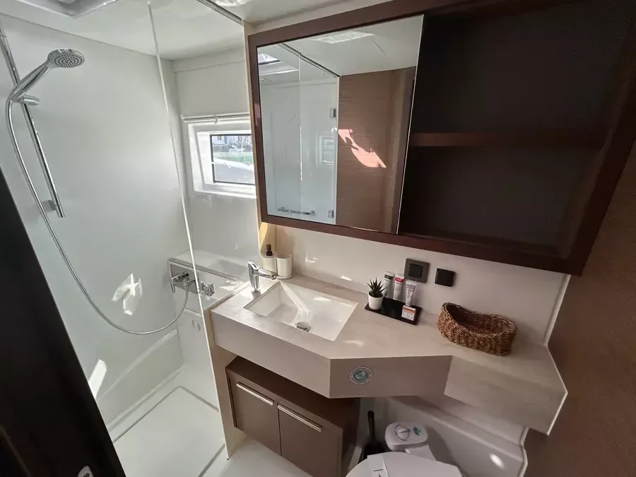Lagoon 46 | Shanti