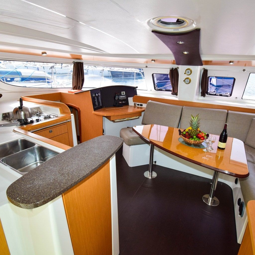 Fountaine Pajot Lipari 41 | Twin Swans