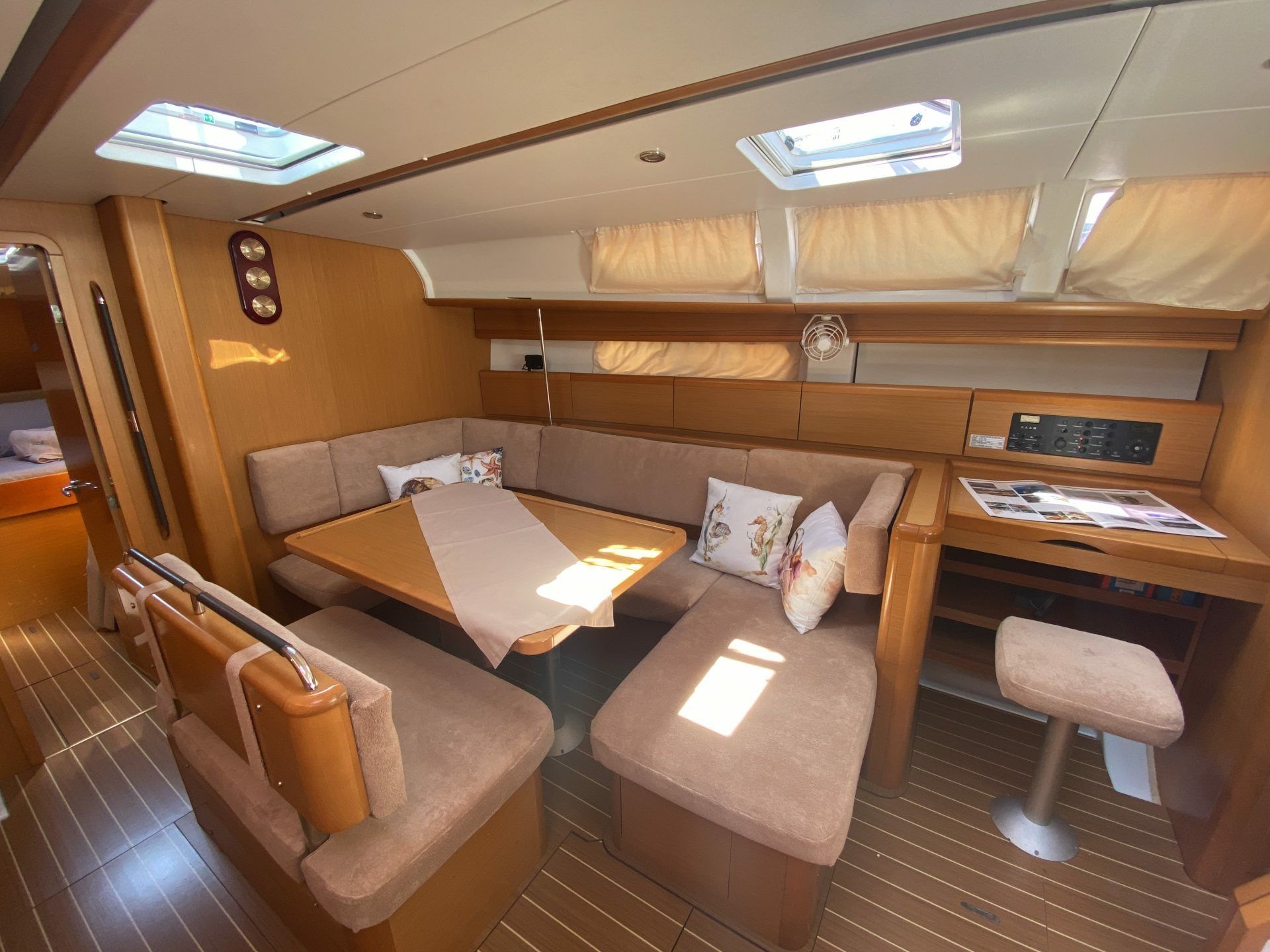 Jeanneau Sun Odyssey 44i | Capella 2