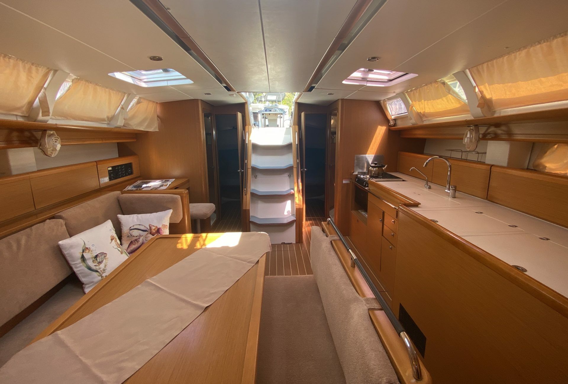 Jeanneau Sun Odyssey 44i | Capella 2