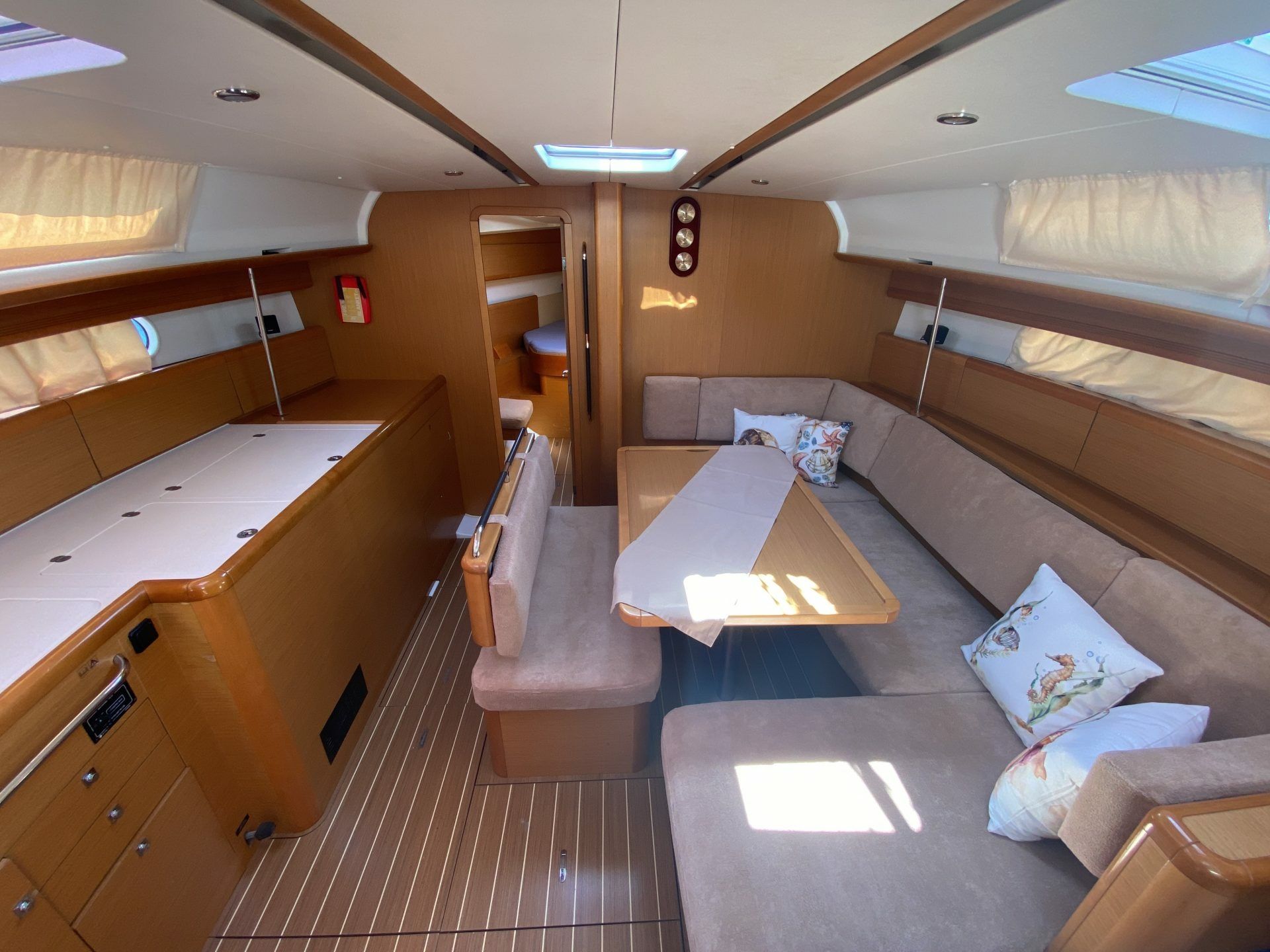 Jeanneau Sun Odyssey 44i | Capella 2