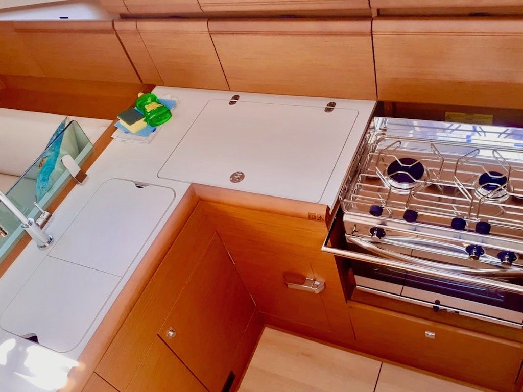 Jeanneau Sun Odyssey 389 | Santana