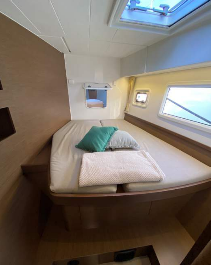 Lagoon 42 | Double Trouble