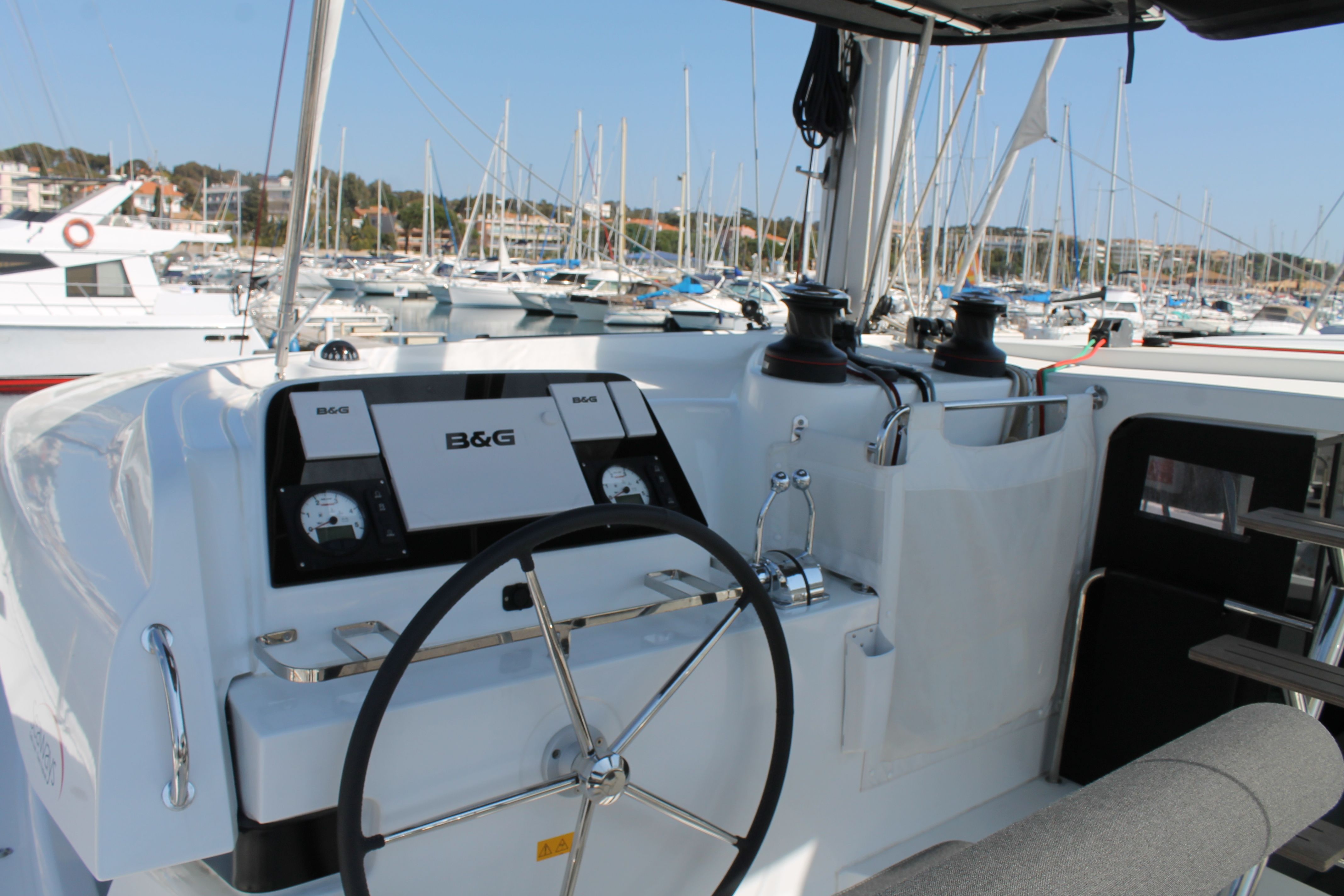 Lagoon 42 | Double Trouble