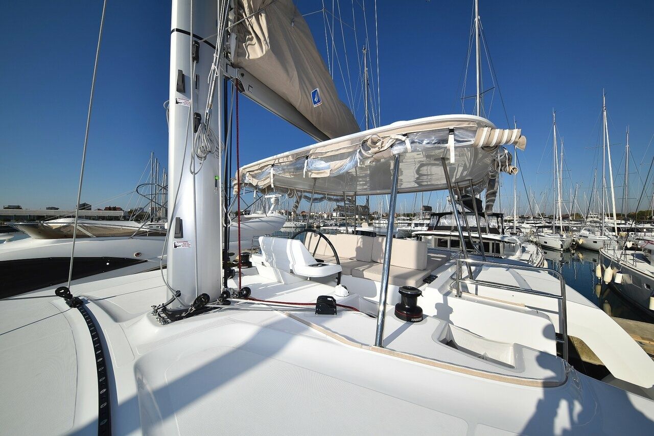Lagoon 50 | Lux