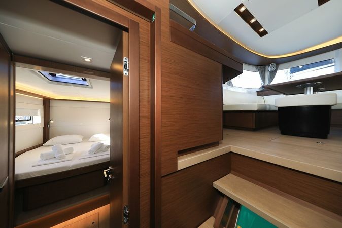 Lagoon 46 | Midlife Crisis