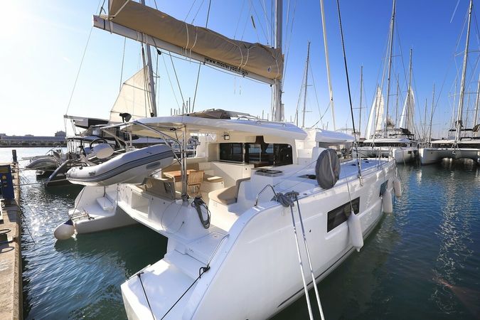 Lagoon 46 | Midlife Crisis