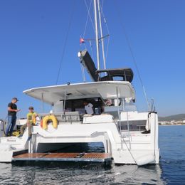Fountaine Pajot Astrea 42 | Mouse