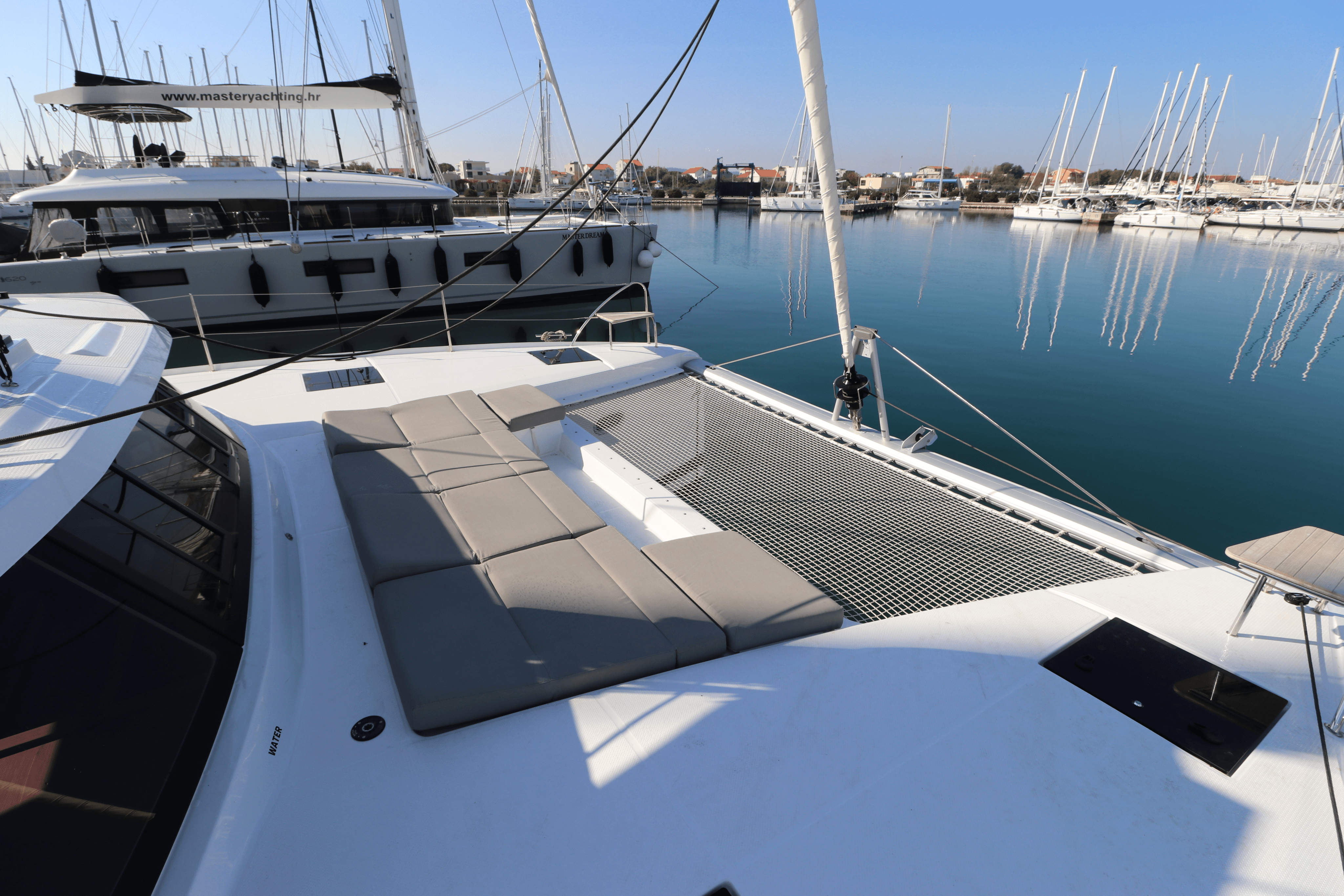 Fountaine Pajot Astrea 42 | Mouse