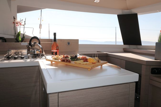 Fountaine Pajot Astrea 42 | Mouse