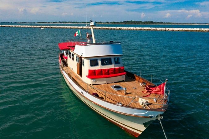 Trawler 68 | Superior